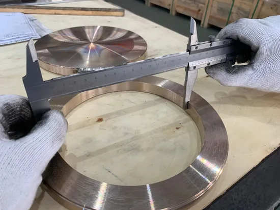 Precio de fabricante A105 304 Instalación de tuberías RF/Rtj/FF ANSI/JIS/DIN/API 6A Cl150 ASME B16.5 Soldadura Cuello de soldadura forjado Acero al carbono Tubería de acero inoxidable Brida de acero